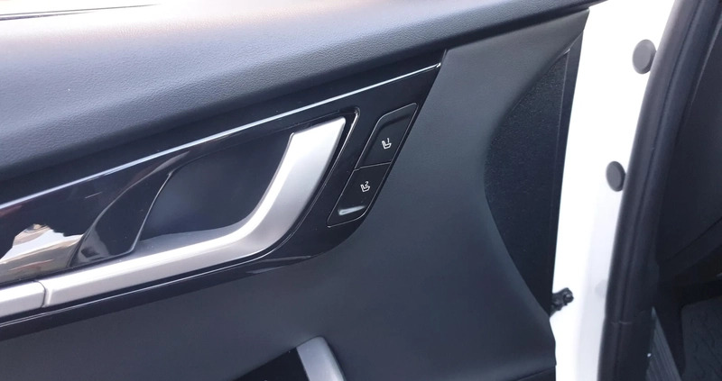 Kia EV6 cena 239900 przebieg: 11100, rok produkcji 2023 z Strzelin małe 379